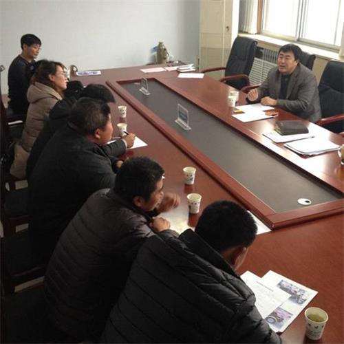 日照市残联副理事长赵贤禄接待残疾人群众来访 日照市残联副理事长赵贤禄接待残疾人群众来访